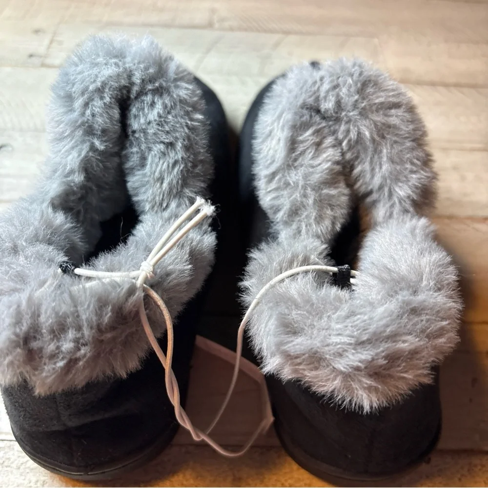 Old Navy Womens Black Faux Fur Lined Cozy  Bootie Slippers Size 8 - Picture 11 of 15